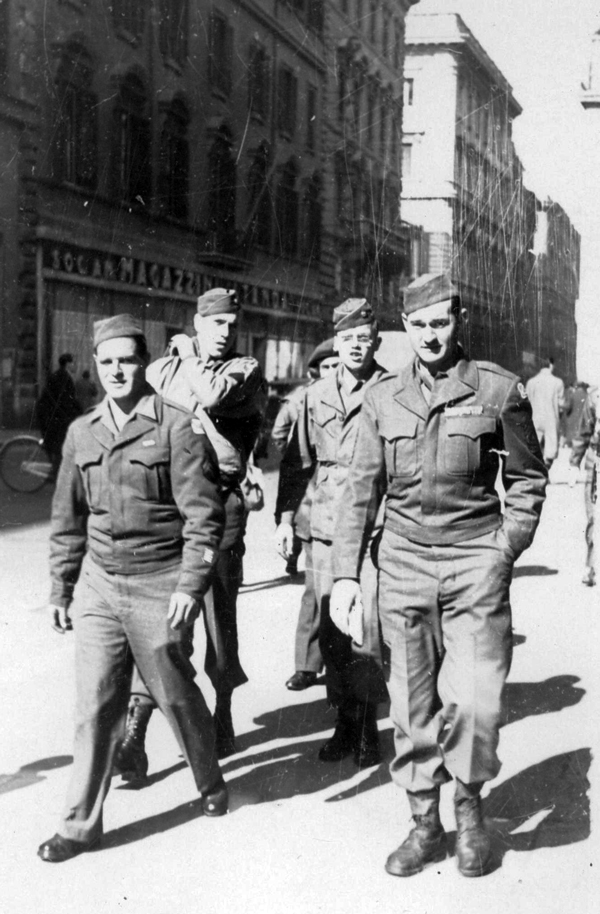 Lyle and Buddies in Rome